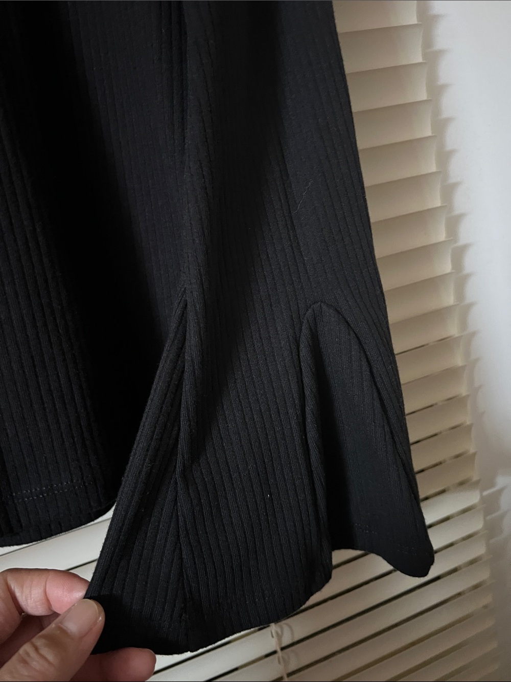 GAP Black Ribbed Long-Sleeve Top with Bell Sleeves - Picture 4 of 5